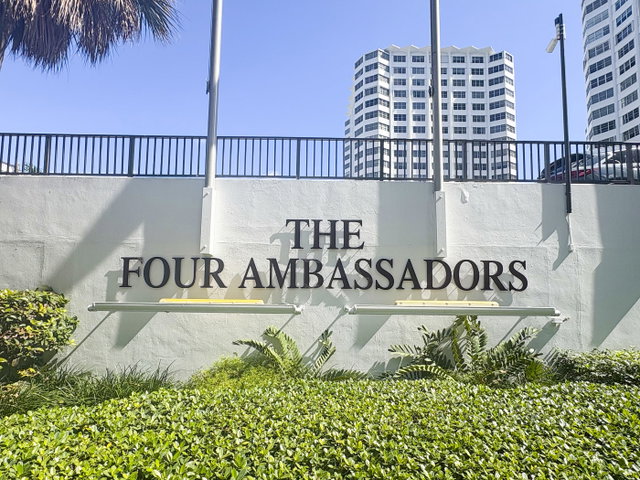 The Four Ambassadors  photo 2